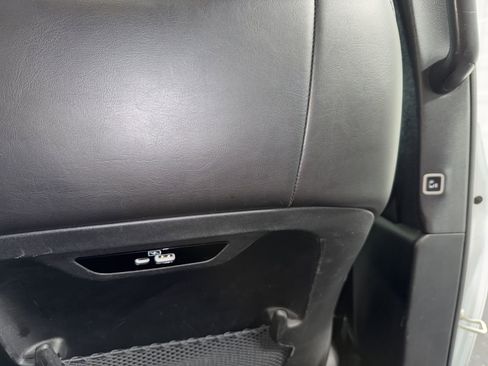 Used 2024 Chrysler Pacifica Select image 14