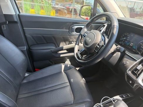 Used 2023 Kia Sorento SX AWD/4WD image 15
