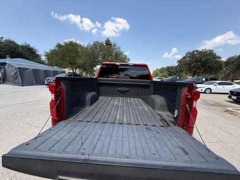 Used 2024 Chevrolet Silverado 1500 LT Trail Boss w/ Convenience Package II AWD/4WD image 19