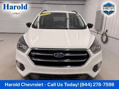 Used 2019 Ford Escape SE FWD image 2