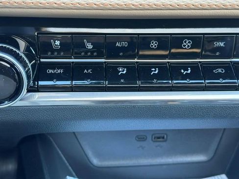 New 2026 Chevrolet Equinox ACTIV w/ Convenience Package III image 15