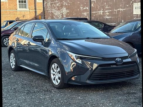 Used 2023 Toyota Corolla LE FWD image 13