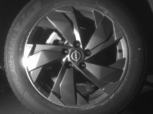 Used 2025 Nissan Rogue SV FWD image 15