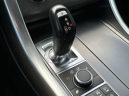 Used 2017 Land Rover Range Rover Sport SE image 27