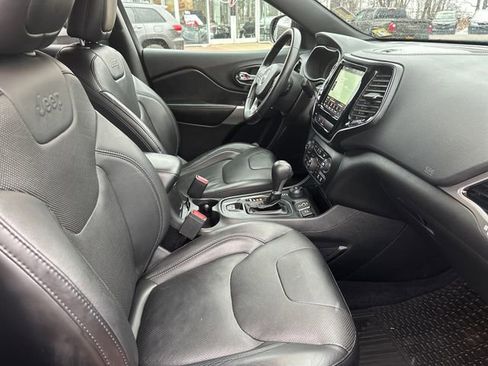 Used 2019 Jeep Cherokee High Altitude image 25