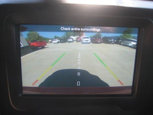 Used 2019 Jeep Renegade Latitude w/ Cold Weather Group image 25