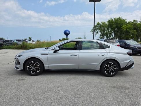 Certified 2025 Hyundai Sonata SEL AWD/4WD image 2