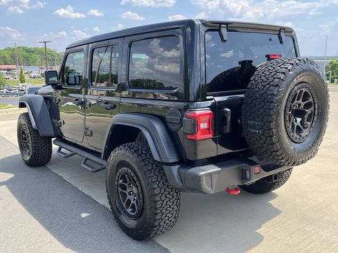 Used 2022 Jeep Wrangler Unlimited Rubicon w/ Xtreme Recon 35" Tire Package AWD/4WD image 8