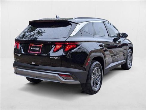 Used 2025 Hyundai Tucson Blue image 2