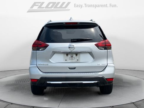 Used 2018 Nissan Rogue SL w/ Premium Package AWD/4WD image 8
