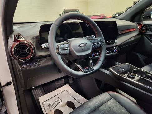 Certified 2025 Chevrolet Equinox RS AWD/4WD image 13