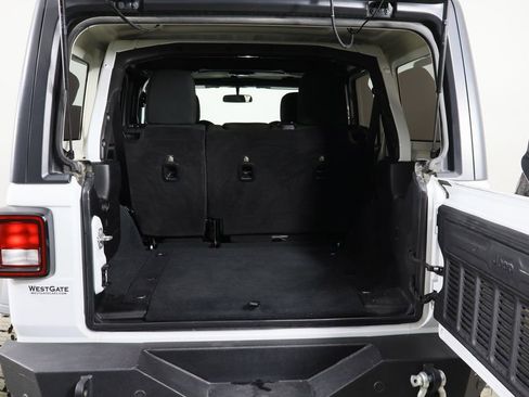 Used 2018 Jeep Wrangler Unlimited Sport image 18