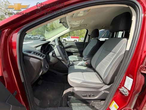 Used 2016 Ford Escape SE FWD image 12