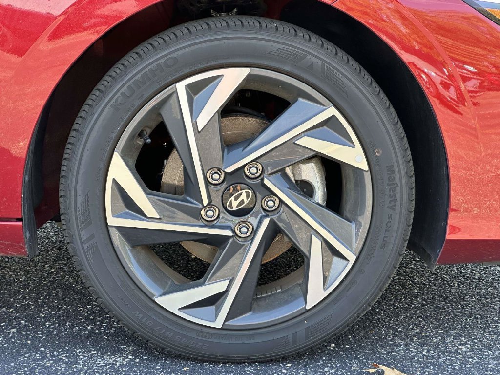 Certified 2025 Hyundai Elantra Sport FWD image 7