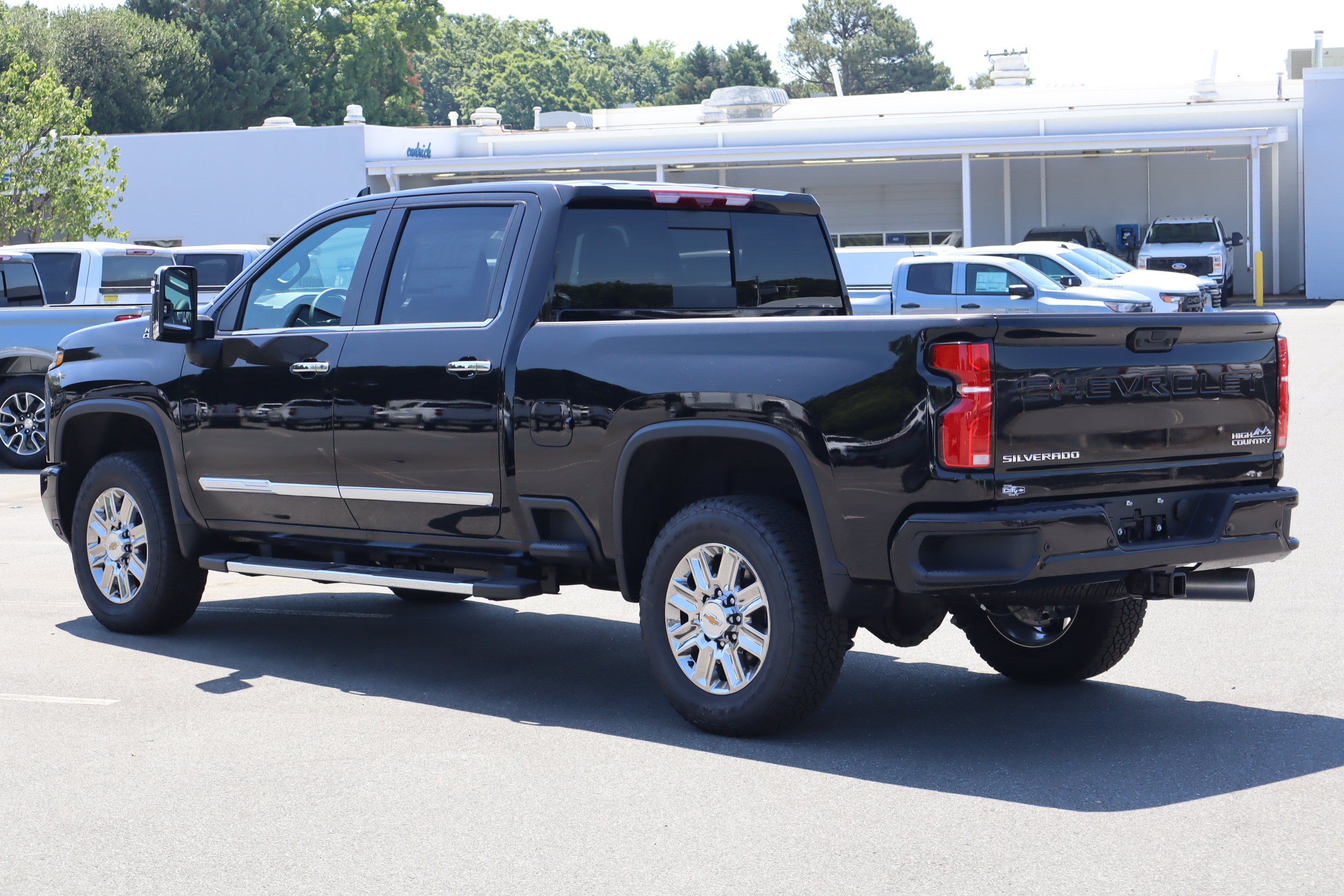 New 2026 Chevrolet Silverado 2500 High Country w/ High Country Premium Package AWD/4WD image 8
