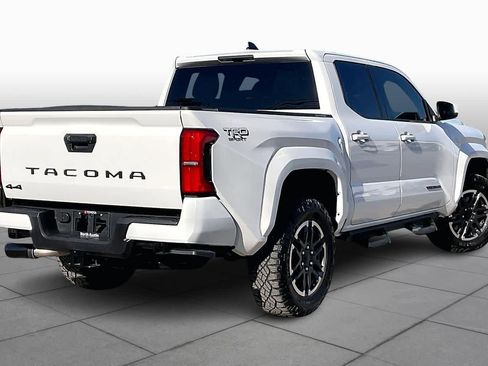 Used 2025 Toyota Tacoma TRD Sport image 12