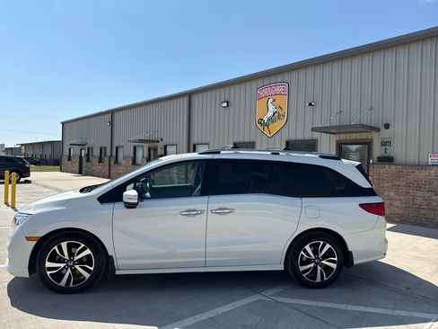 Used 2018 Honda Odyssey Elite image 18