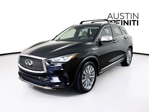 Certified 2025 INFINITI QX50 Luxe w/ Accent Package image 4