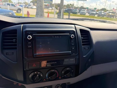 Used 2015 Toyota Tacoma PreRunner w/ Convenience Package image 8