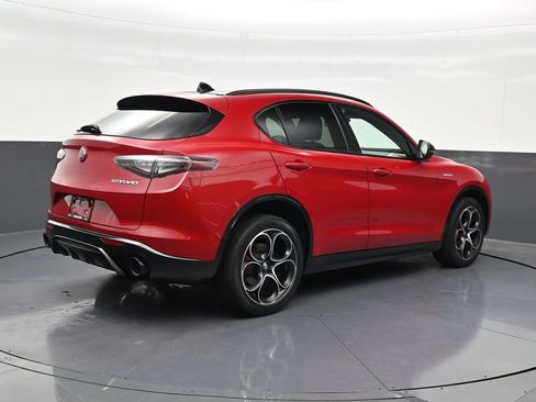 Used 2024 Alfa Romeo Stelvio Veloce AWD/4WD image 5