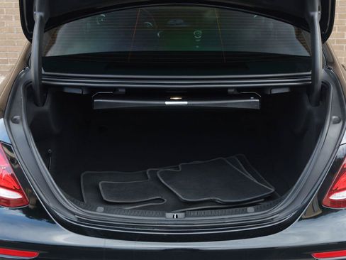 Used 2019 Mercedes-Benz E 300 image 12