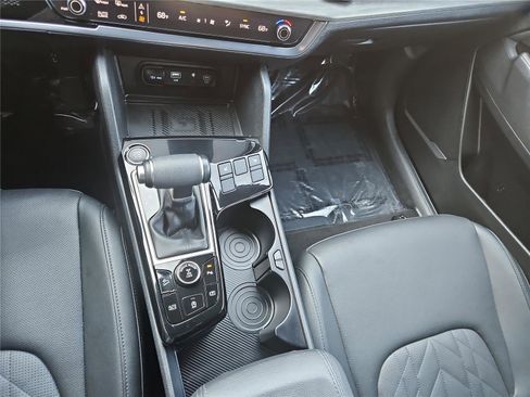 Used 2025 Kia Sportage X-Line image 22