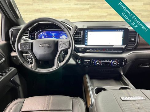 Used 2025 Chevrolet Silverado 2500 High Country w/ High Country Premium Package AWD/4WD image 2