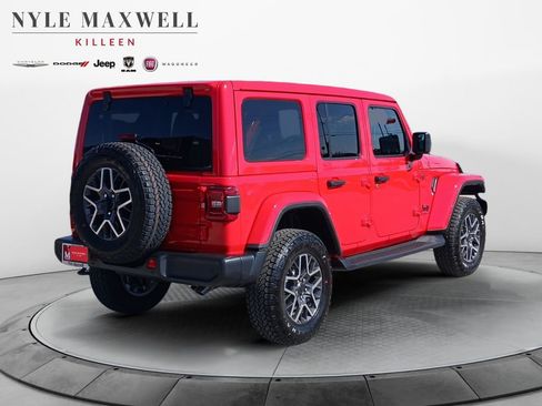 New 2026 Jeep Wrangler Unlimited Sahara AWD/4WD image 16