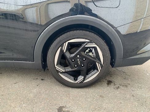 Used 2025 Kia K4 EX image 15