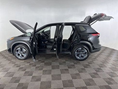 Used 2025 Nissan Rogue SV AWD/4WD image 11
