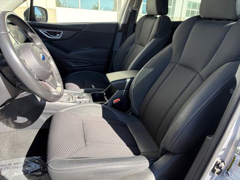 Used 2023 Subaru Forester Premium AWD/4WD image 14