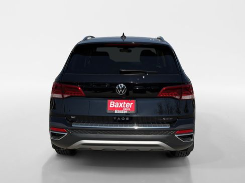 Used 2024 Volkswagen Taos SE image 14