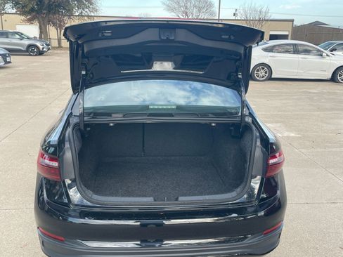 Used 2025 Volkswagen Jetta SE image 34