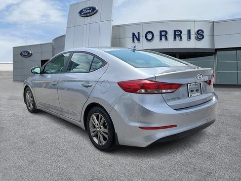 Used 2017 Hyundai Elantra SE FWD image 3