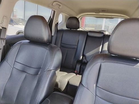 Used 2017 Nissan Rogue SL image 14