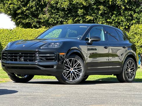 New 2026 Porsche Cayenne image 1