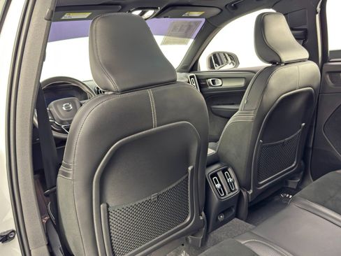 Used 2021 Volvo XC40 P8 Recharge w/ Advanced Package image 35