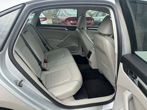 Used 2016 Volkswagen Passat 1.8T SE image 26