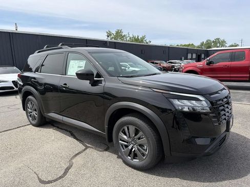 New 2026 Nissan Pathfinder SV AWD/4WD image 3