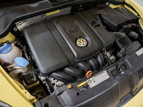 Used 2013 Volkswagen Beetle 2.5 FWD image 28