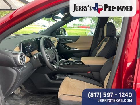Used 2025 Chevrolet Equinox ACTIV w/ Safety and Technology Package FWD image 7