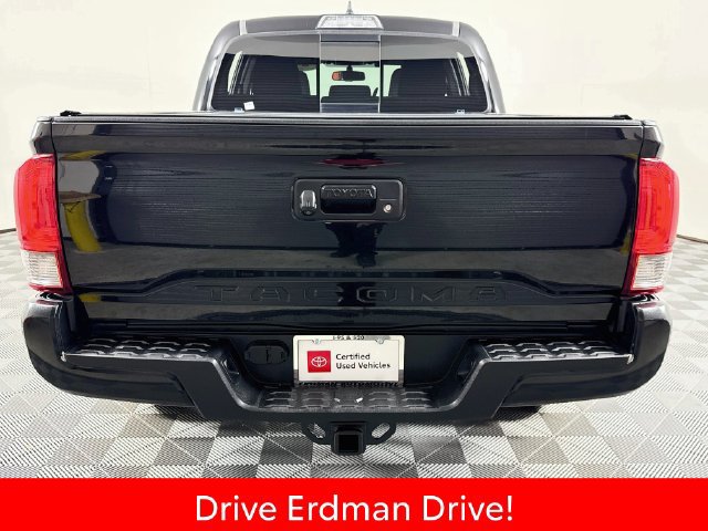 Certified 2017 Toyota Tacoma TRD Off-Road w/ Tow Package (A/T) AWD/4WD image 22