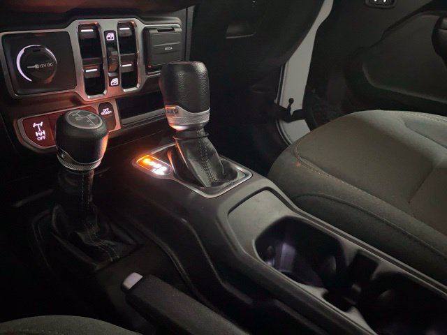 Used 2024 Jeep Wrangler Unlimited AWD/4WD image 53