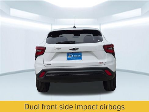Used 2026 Chevrolet Trax RS FWD image 5