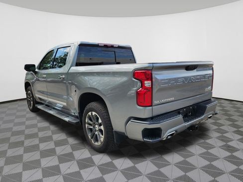 Used 2024 Chevrolet Silverado 1500 High Country w/ Technology Package AWD/4WD image 3