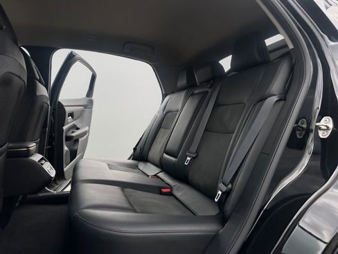 Used 2023 Nissan Ariya FWD image 25