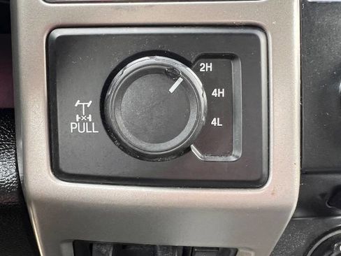 Used 2017 Ford F250 Lariat w/ Lariat Ultimate Package AWD/4WD image 32
