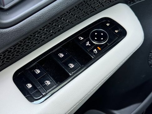 Used 2020 GMC Terrain SLE w/ Driver Convenience Package image 40