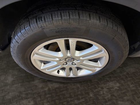 Used 2010 Volvo XC90 3.2 image 35