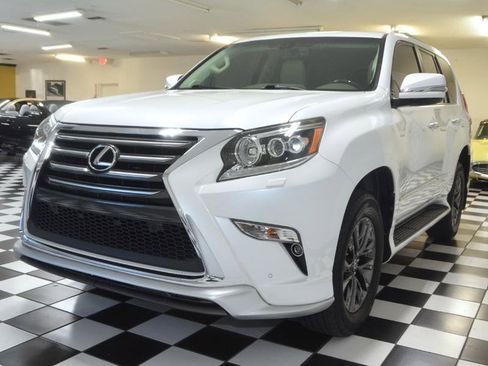 Used 2017 Lexus GX 460 Premium image 5